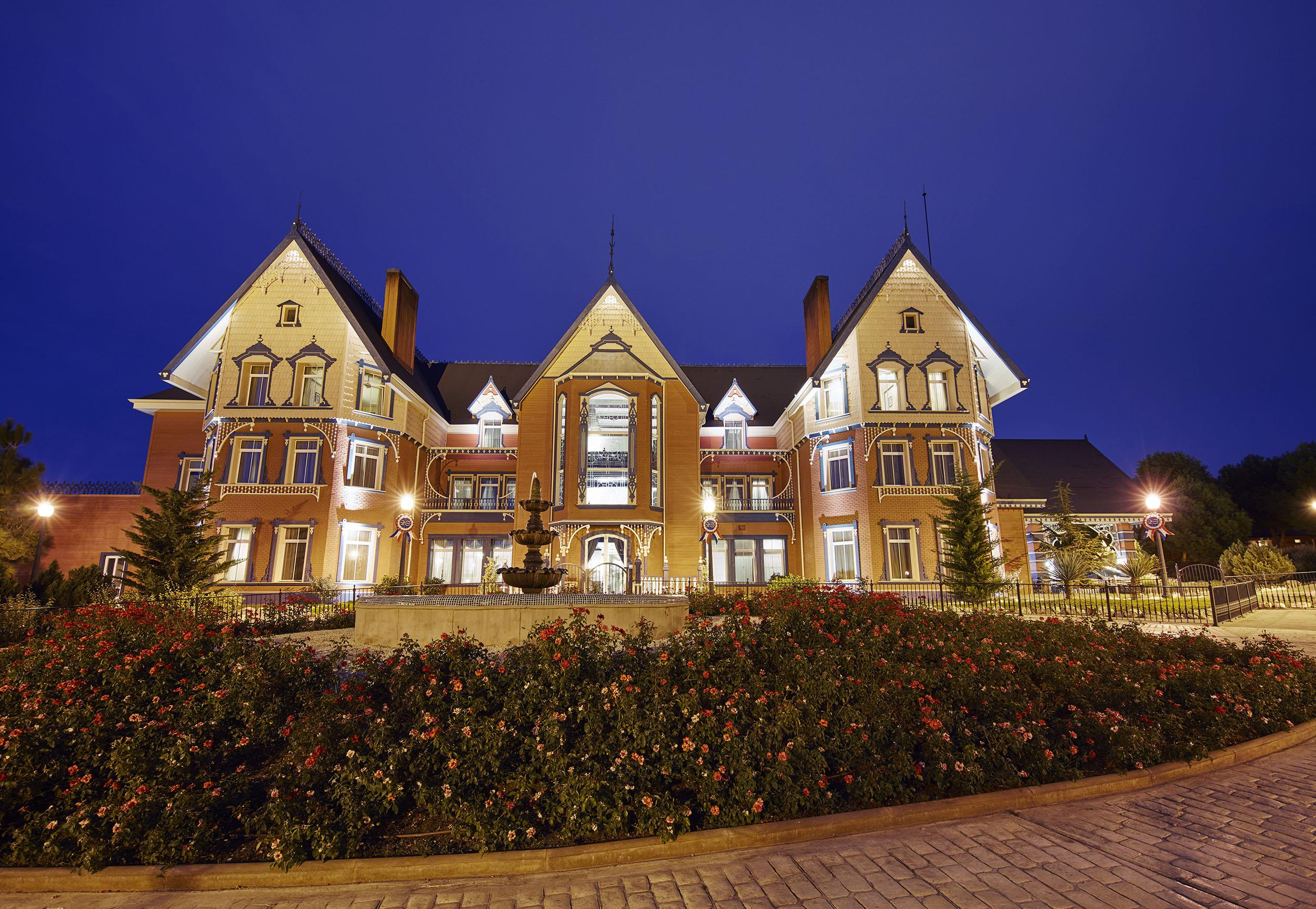 Portaventura Hotel Lucy'S Mansion - Includes Unlimited Access & Express Wristband To Portaventura Park & Ferrari Land Salou Bagian luar foto