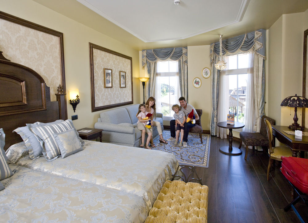 Portaventura Hotel Lucy'S Mansion - Includes Unlimited Access & Express Wristband To Portaventura Park & Ferrari Land Salou Bagian luar foto