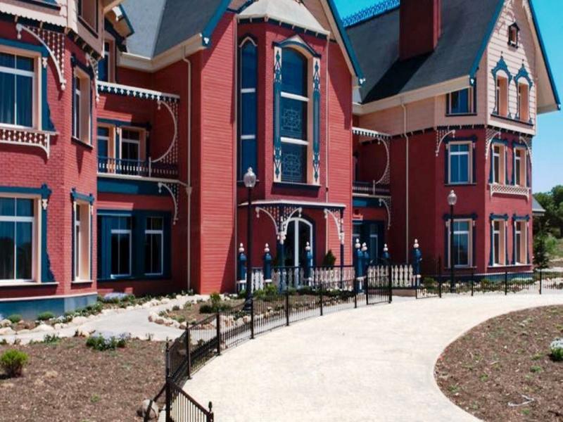 Portaventura Hotel Lucy'S Mansion - Includes Unlimited Access & Express Wristband To Portaventura Park & Ferrari Land Salou Bagian luar foto