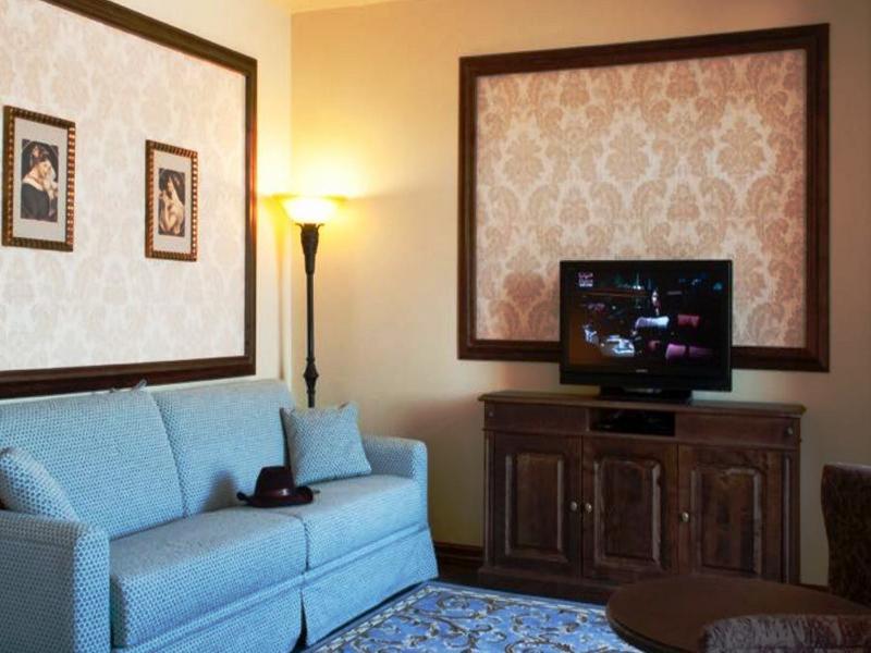 Portaventura Hotel Lucy'S Mansion - Includes Unlimited Access & Express Wristband To Portaventura Park & Ferrari Land Salou Bagian luar foto