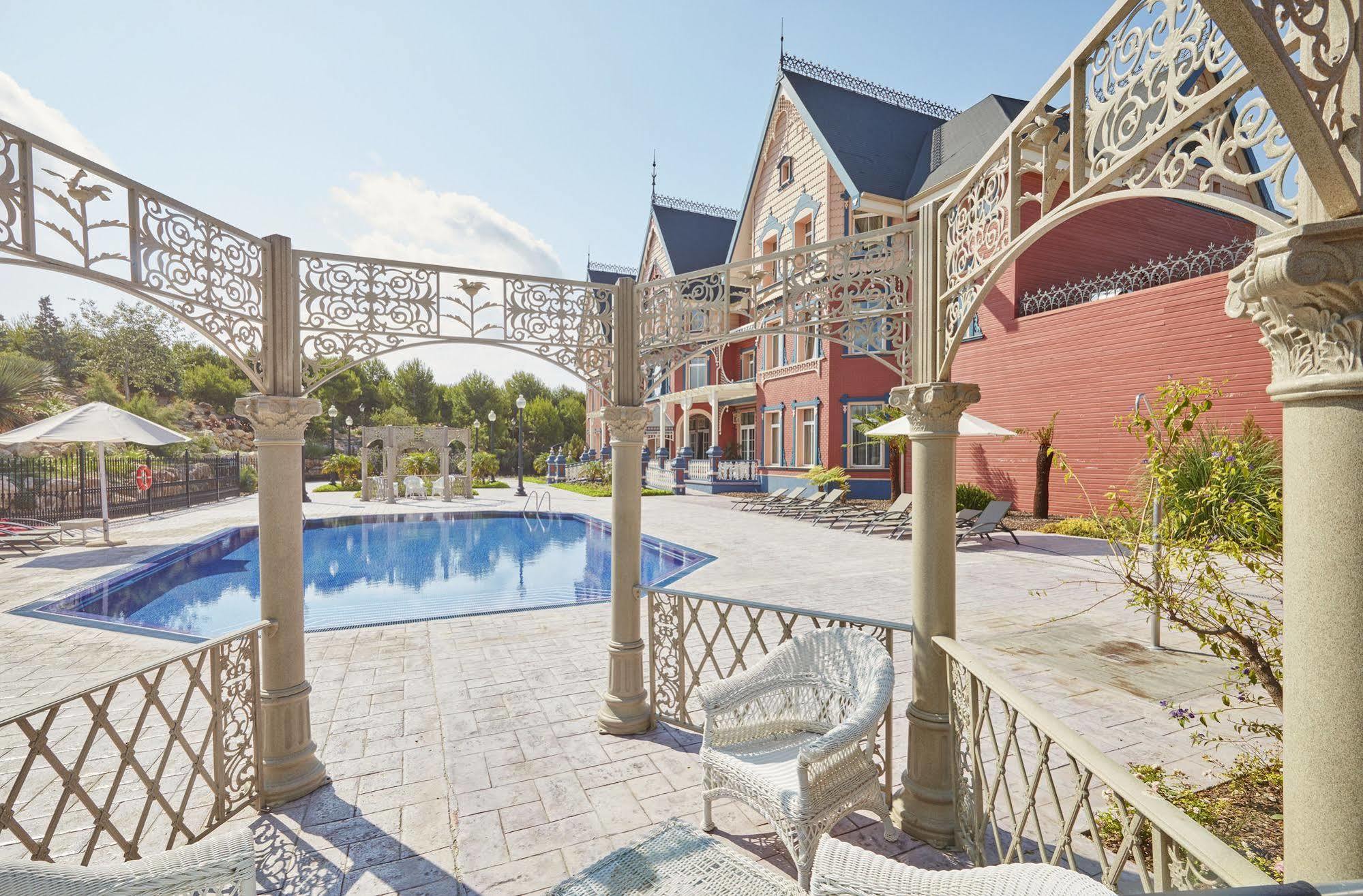 Portaventura Hotel Lucy'S Mansion - Includes Unlimited Access & Express Wristband To Portaventura Park & Ferrari Land Salou Bagian luar foto
